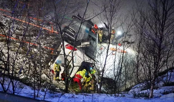 Norveška: Tri osobe su poginule u teškoj autobuskoj nesreći